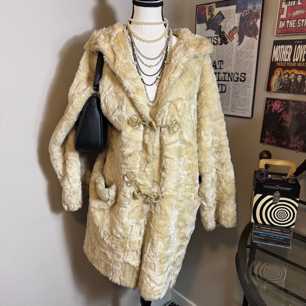 Vintage Apparence Paris Faux Fur Glam Coat